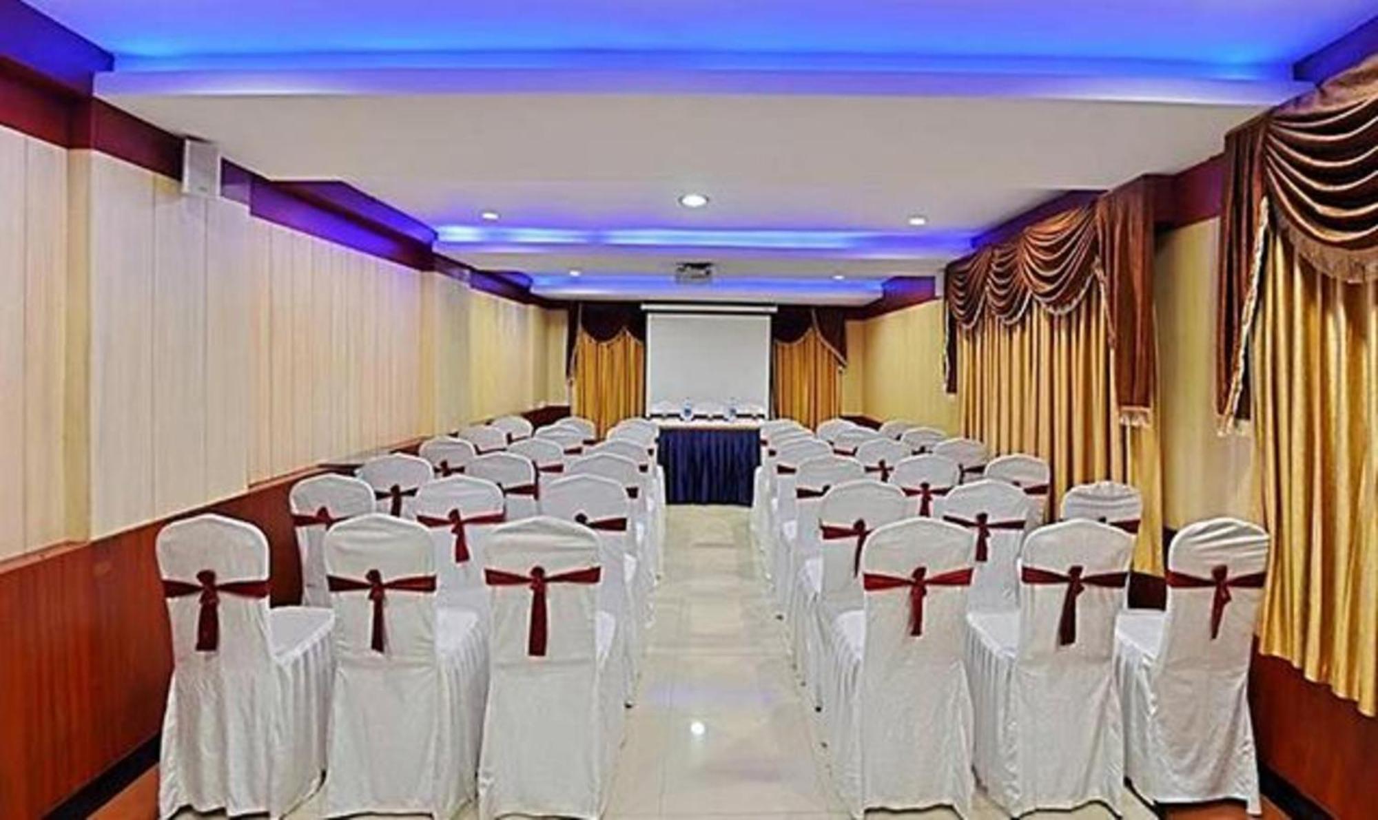 Hotel Ponmariresidency Udagamandalam Exterior foto